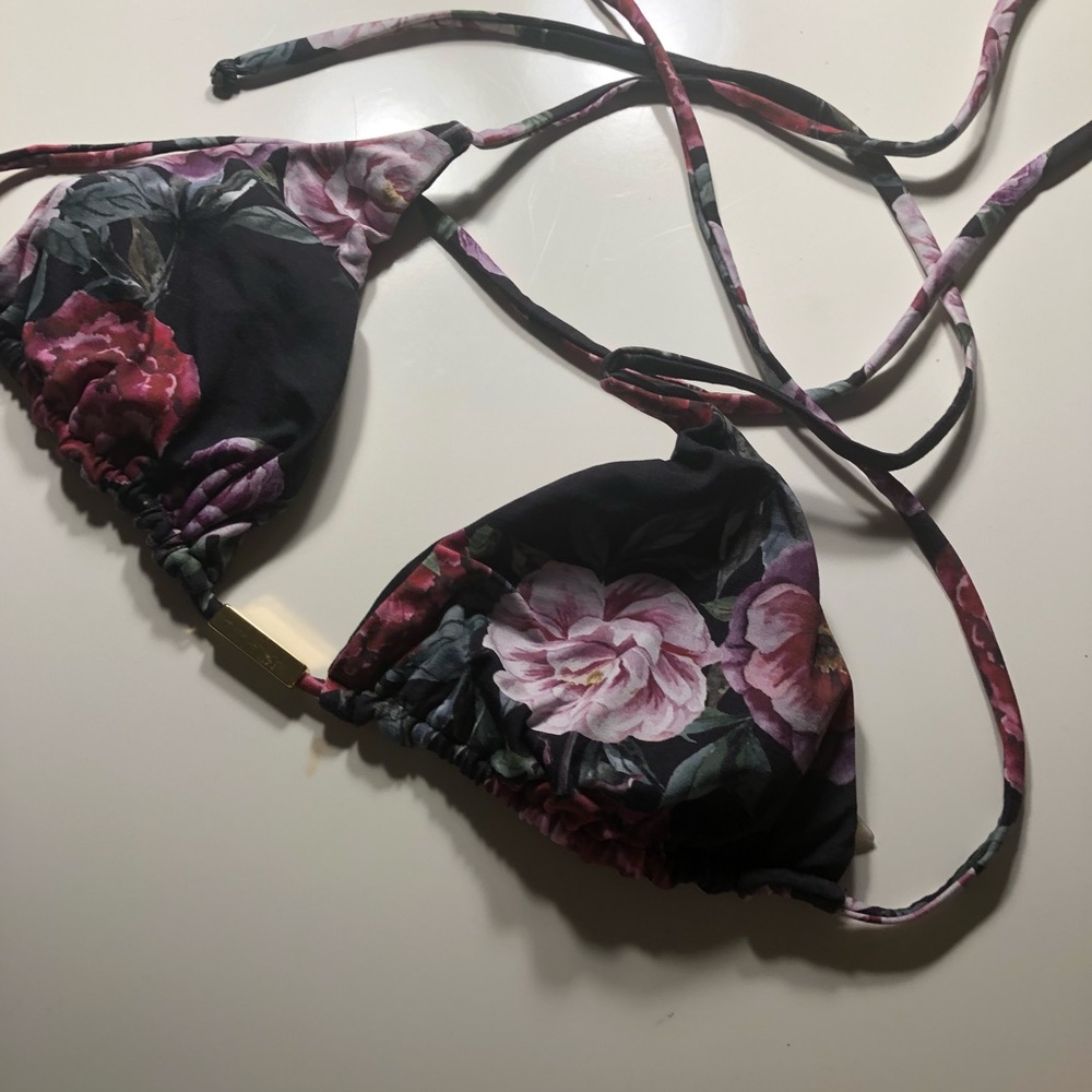 String Bikini top flowered